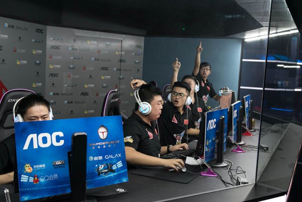 教练组在赛 教练组在赛