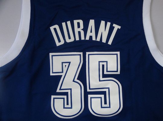 团结一致的 团结一致的