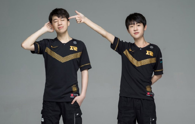 翻译在俱乐 翻译在俱乐